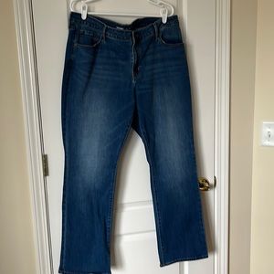 Old Navy Women’s Jeans Mid-rise Kicker Boot Cut Size -Medium Wash -Size 18
